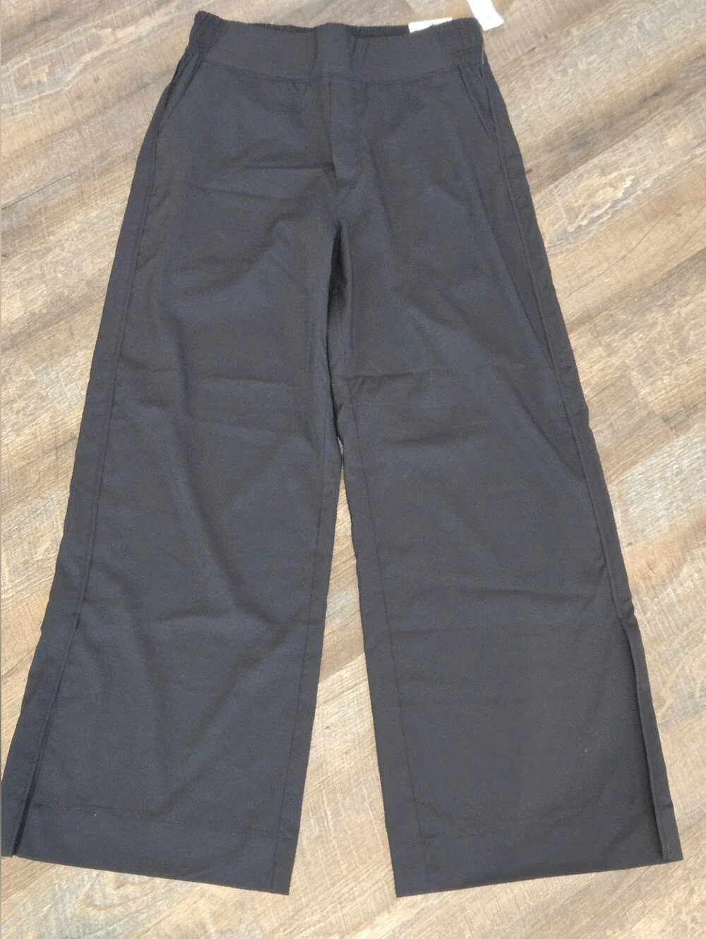Old Navy High-Waisted StretchTech Wide-Leg Pants - Picture 2 of 12